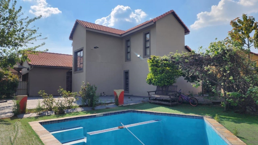 5 Bedroom Property for Sale in Waterkloof A H North West